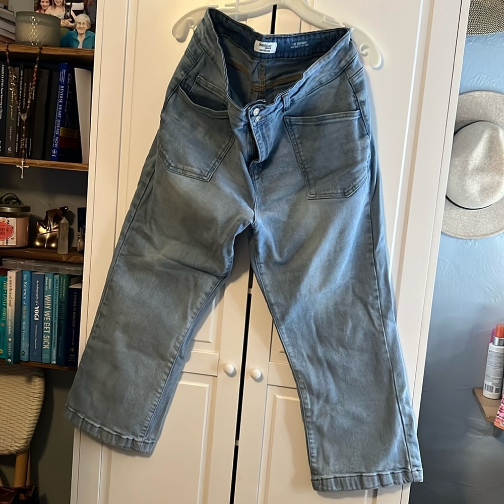 Kensie High Rise Wide leg cropped jeans 14/32 Gently Worn